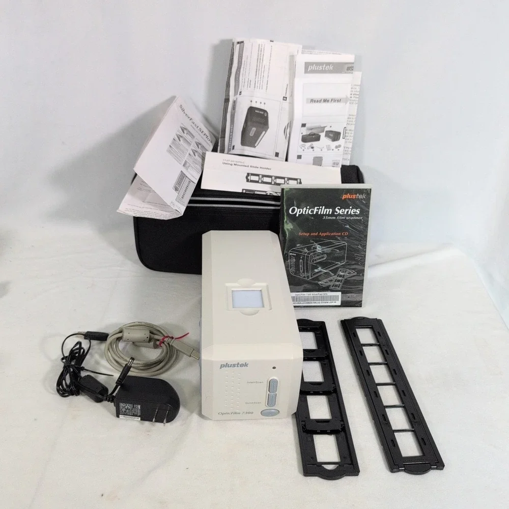 PLUSTEK OPTICFILM 7300 SLIDE FILM SCANNER Sliverfast 6.5 & ATTACHMENTS